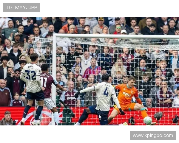 热刺防守稳定性问题持续显现，当前阶段球队防线表现受限影响赛季走势