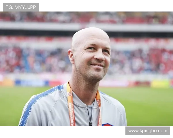 直塞撕后防，克鲁伊夫近期角色变化胜当代组织者