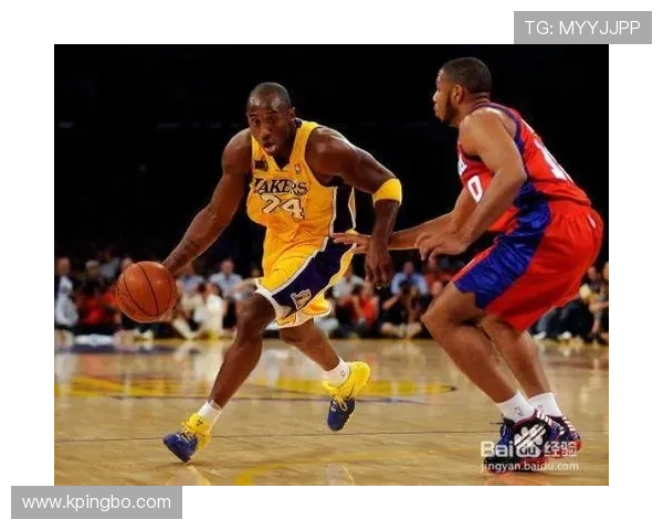 两次运球在篮球比赛中如何正确判定？避免违例的关键解析