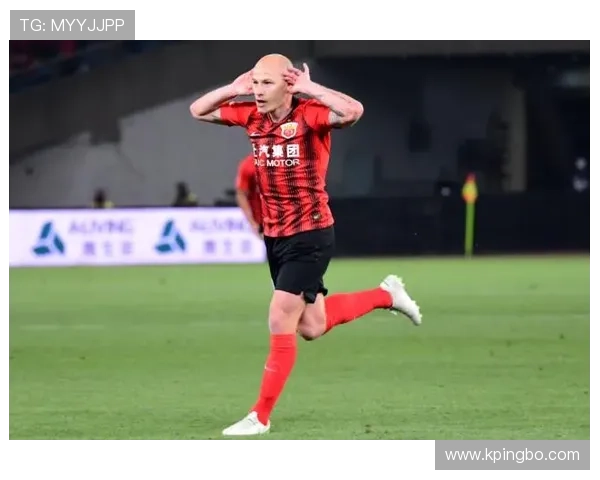 朗斯面临密集赛程考验,板凳深度不足或成隐患 朗斯面临密集赛程考验,板凳深度不足或成隐患